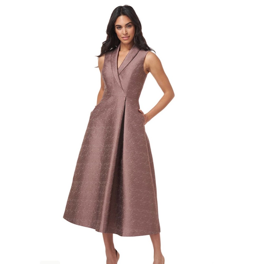 Kay Unger Elegant Sleeveless Brown Dress